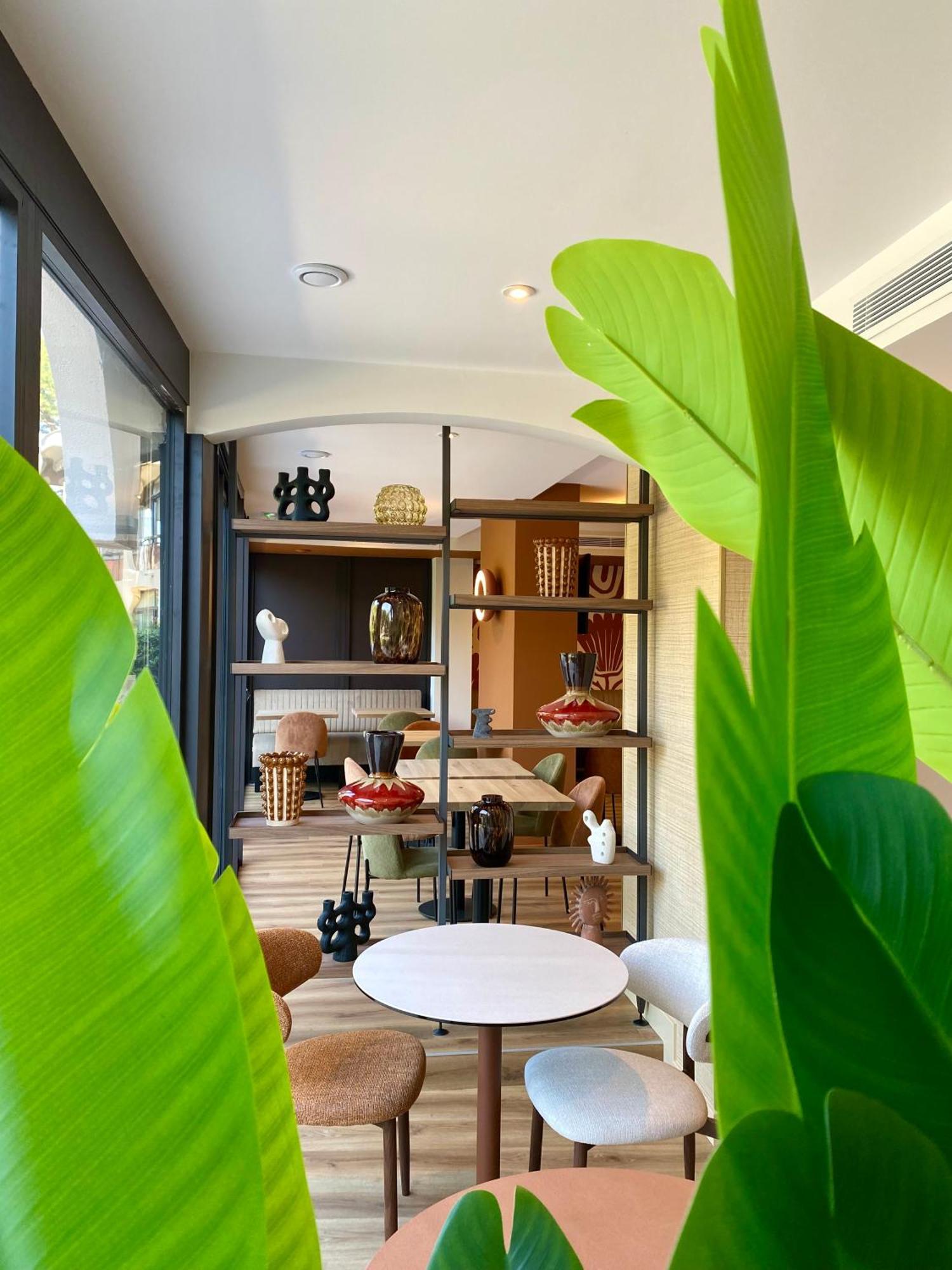Hotel Bahia Villeneuve-Loubet Exteriör bild